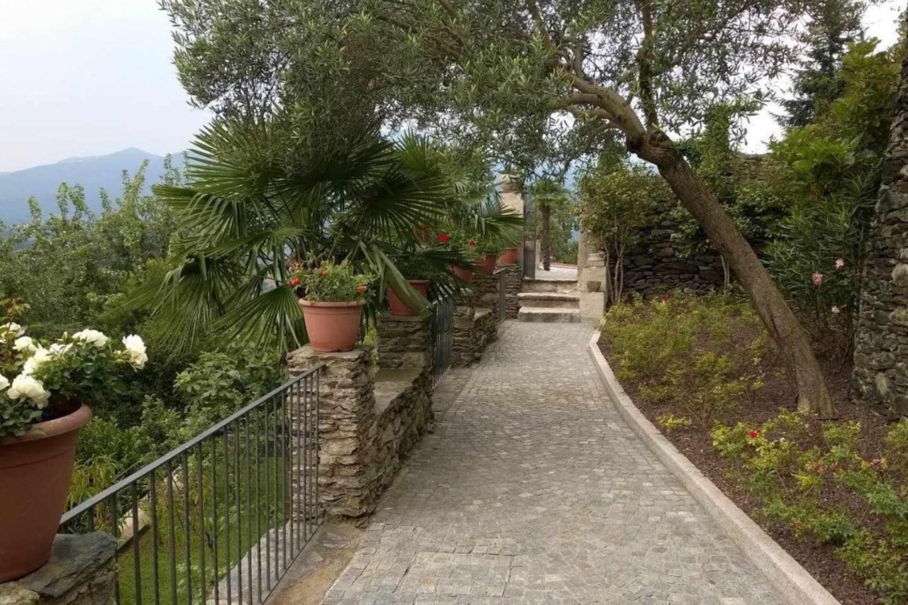 Domus Cusiana Complesso Vista Lago E Piscina Miasino Exterior foto